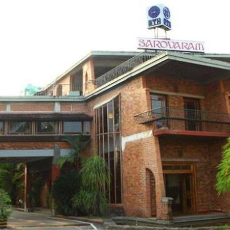 Bth Sarovaram Kochi Extérieur photo