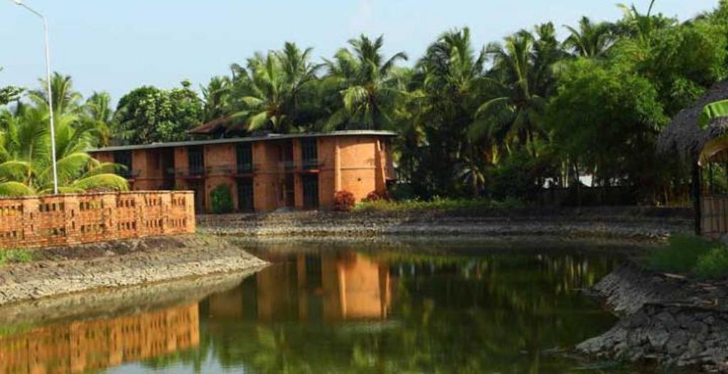 Bth Sarovaram Kochi Extérieur photo