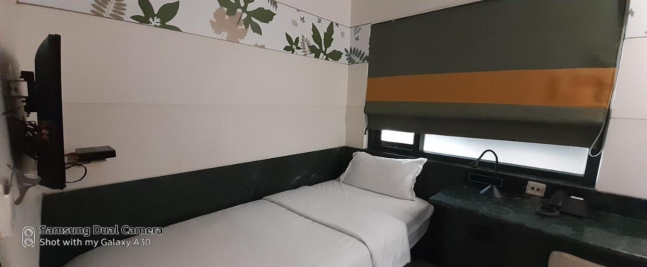 Bth Sarovaram Kochi Extérieur photo