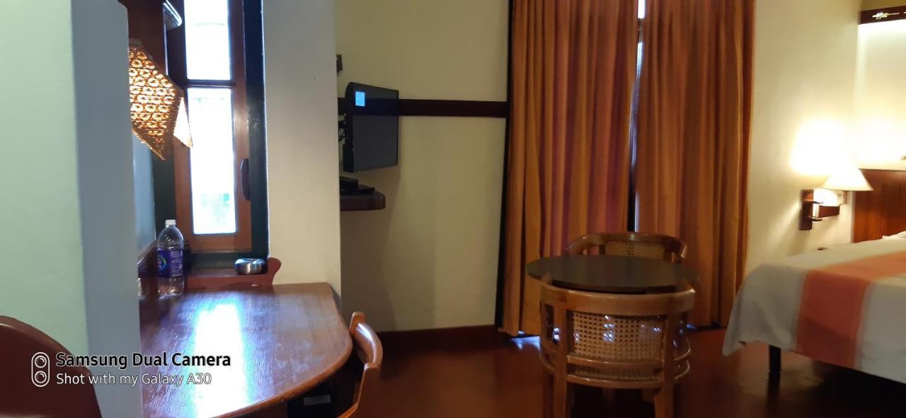 Bth Sarovaram Kochi Extérieur photo